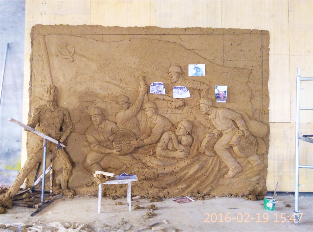 工程公告：消防題材玻璃鋼浮雕泥塑即將完工。